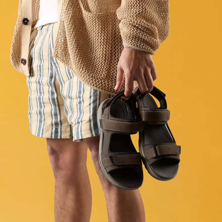 Mens Guideview Trek Beeswax Leather Sandals Mens Guideview Trek Beeswax Leather Sandals