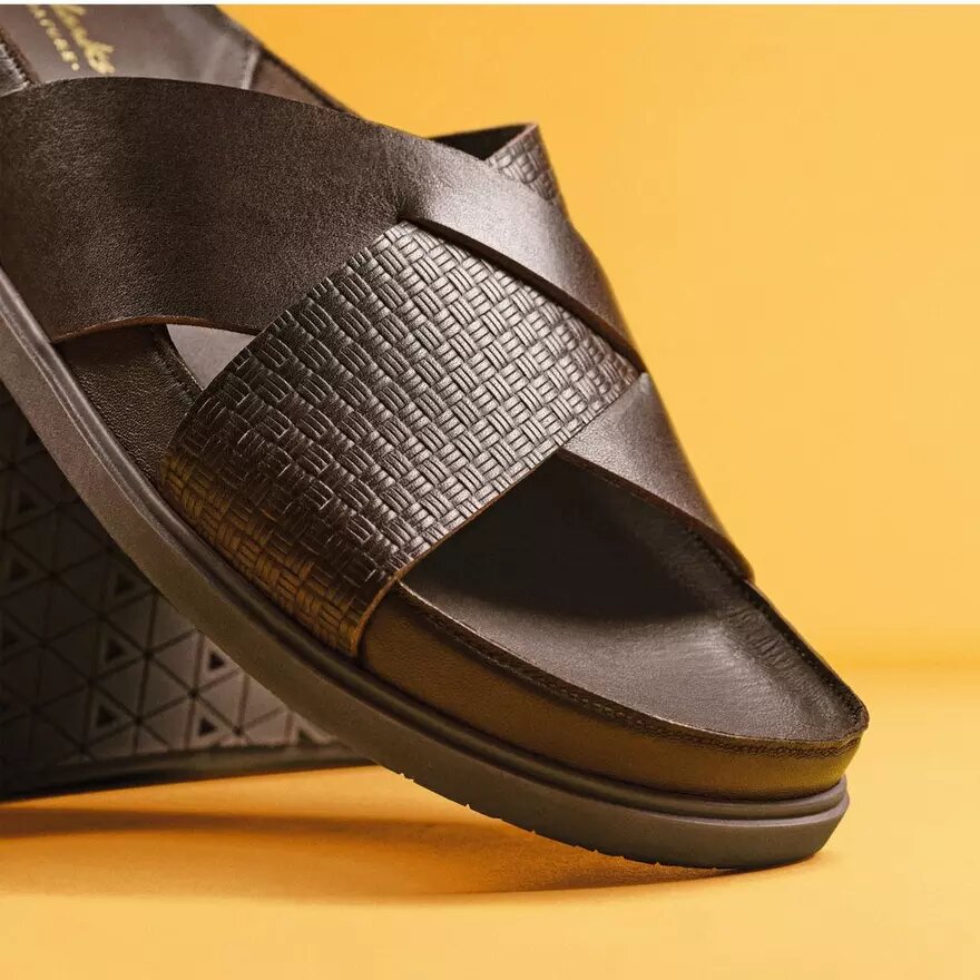 Mens Torford Cross Brown Leather Flat Slide Sandals Mens Torford Cross Brown Leather Flat Slide Sandals