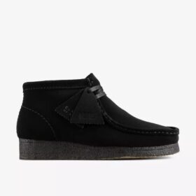 Women’s Wallabee™ Boot Black Suede Boots