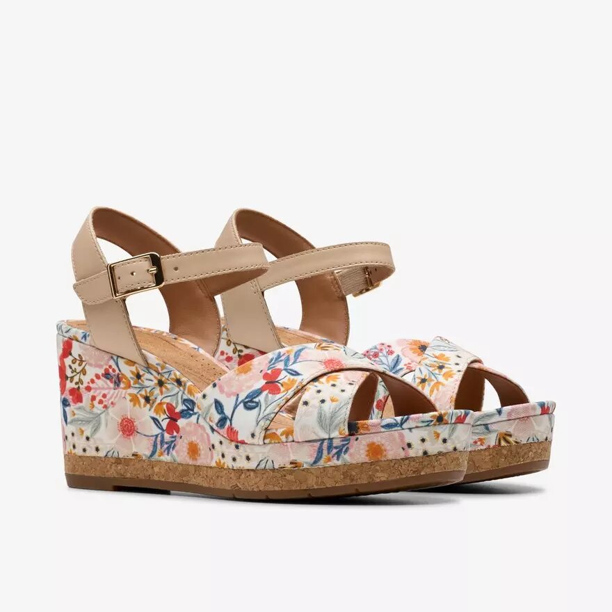 Womens Chicly Floral White Wedges Womens Chicly Floral White Wedges