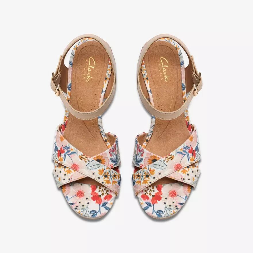 Womens Chicly Floral White Wedges Womens Chicly Floral White Wedges