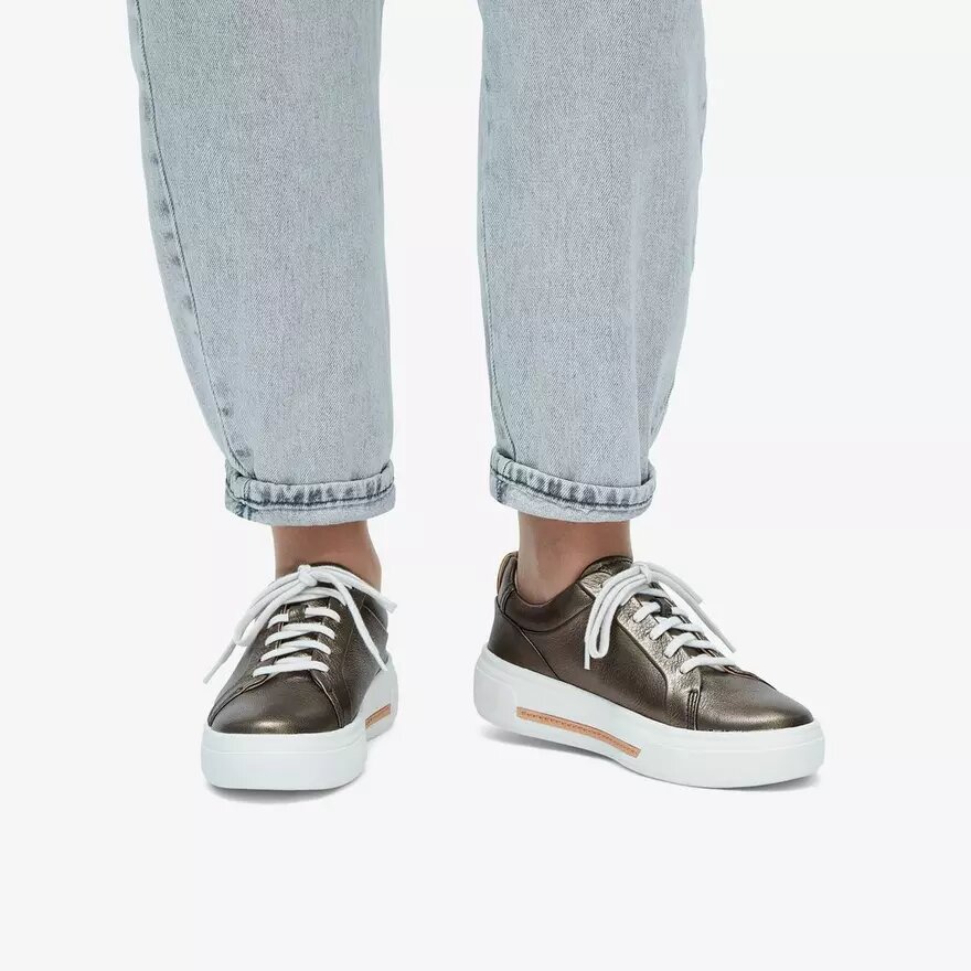 Womens Hollyhock Walk Metallic Sneakers Womens Hollyhock Walk Metallic Sneakers