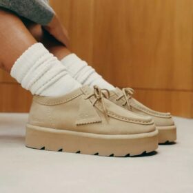 Womens Meare Walla. Maple Suede Wallabees