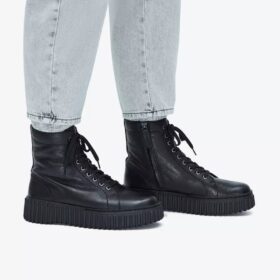 Womens Torhill Rise Black Leather Ankle Boots Us