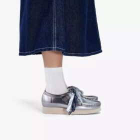 Womens Wallabee 2604 Silver Patent Wallabees